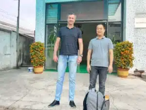 Plastic mold customer visiting picture