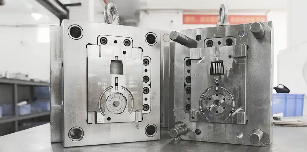 plastic injection mold 1